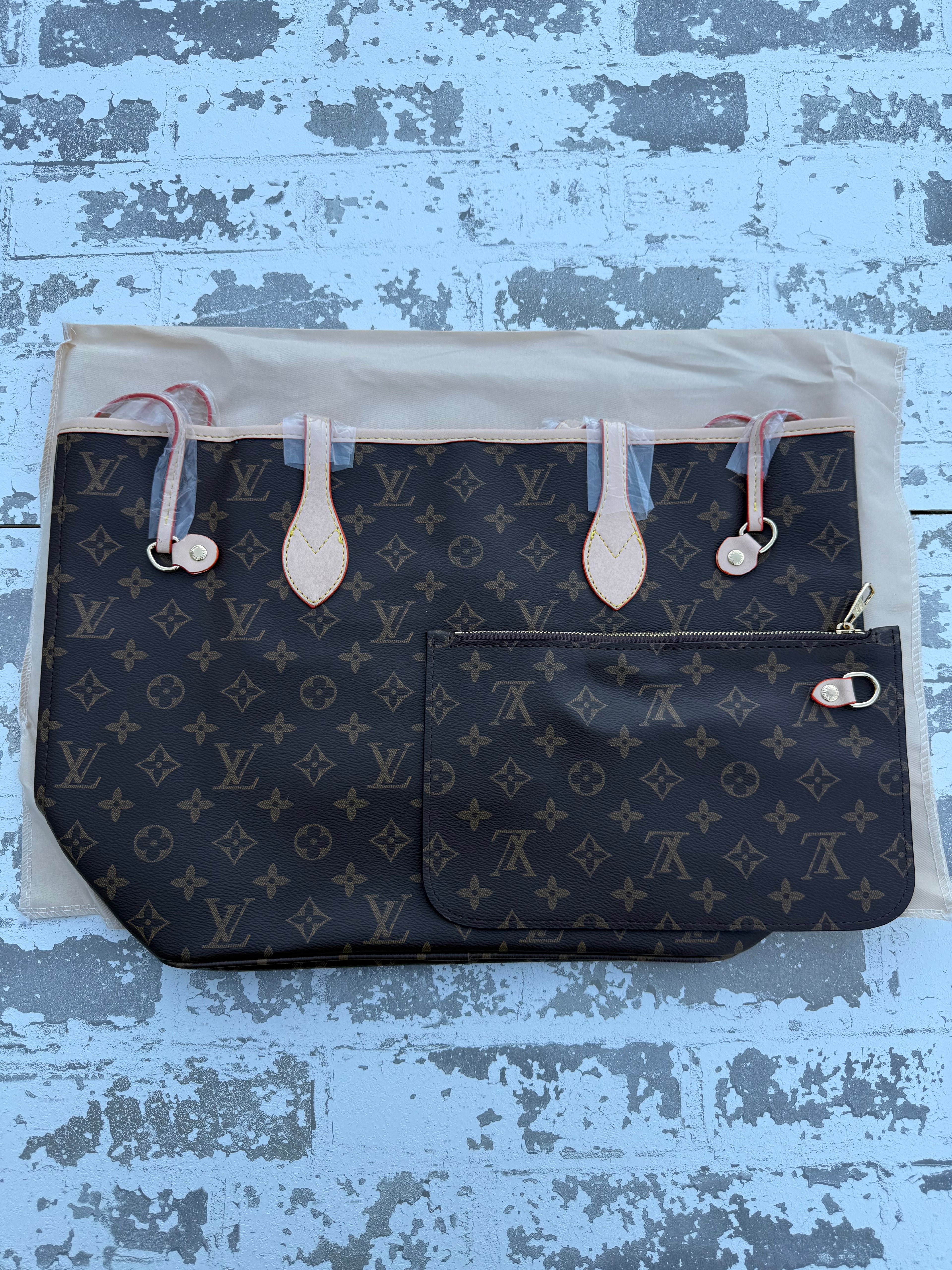 Red Liner Louis Vuitton