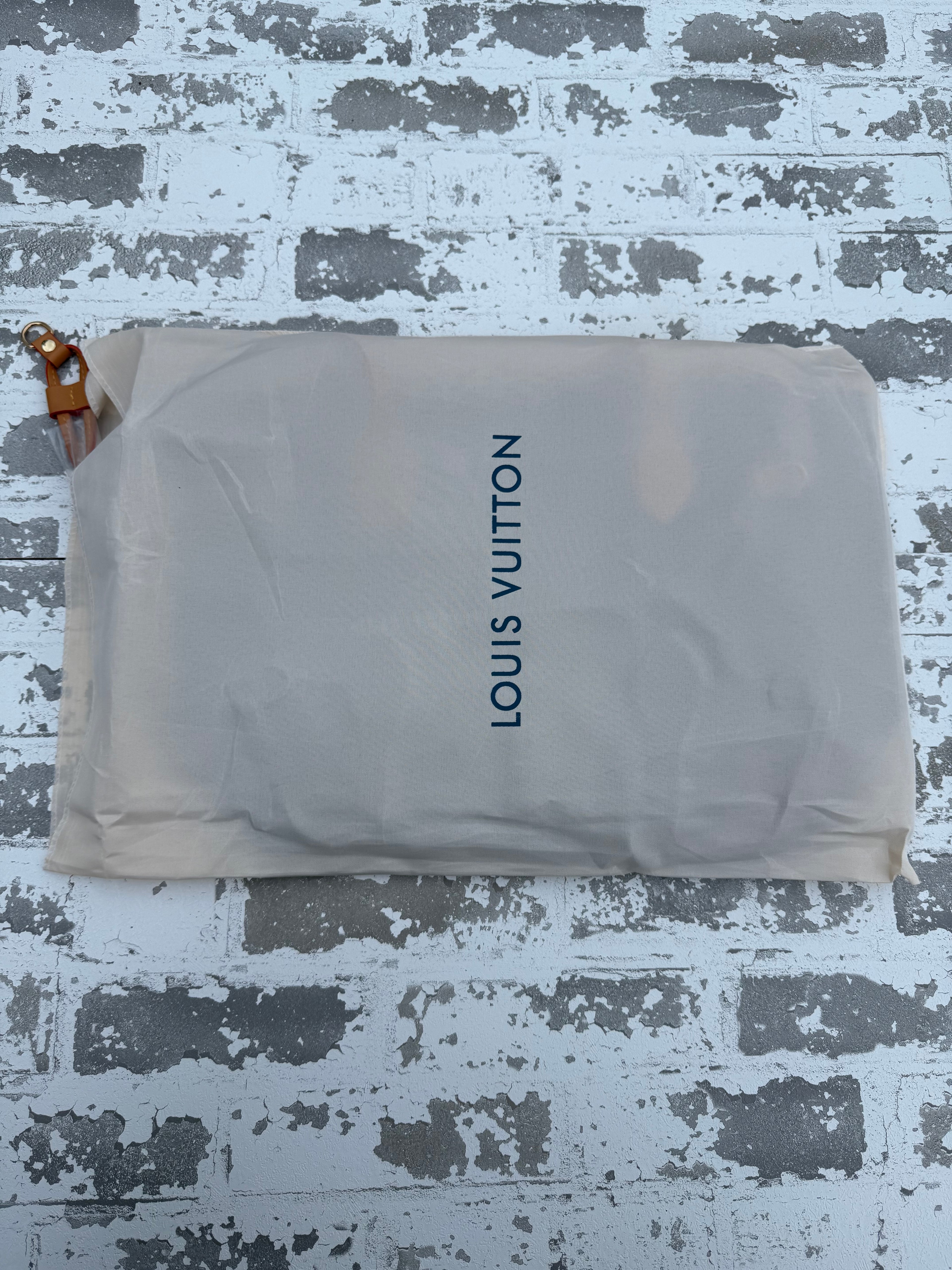 Pink Liner Louis Vuitton